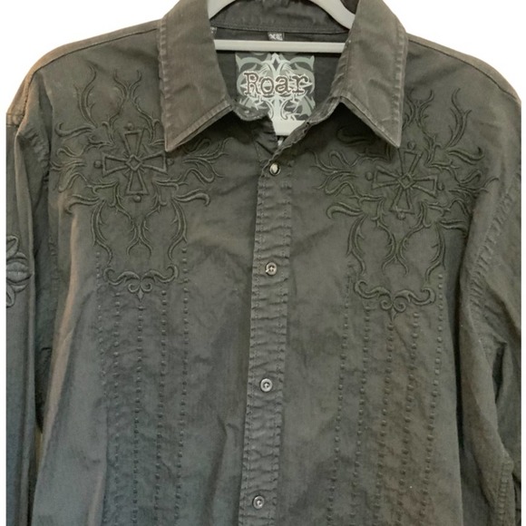 Roar Other - Roar Men's Shirt size XL